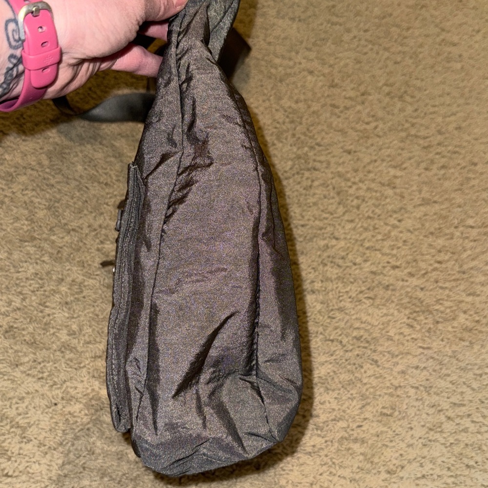 Stylish Gray Shoulder Bag - Baggallini - Picture 6 of 17